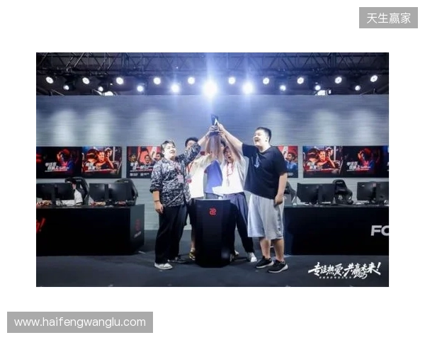 与好友并肩!你的电竞梦想从卓威高校对抗赛启航! 与好友并肩!你的电竞梦想从卓威高校对抗赛启航!